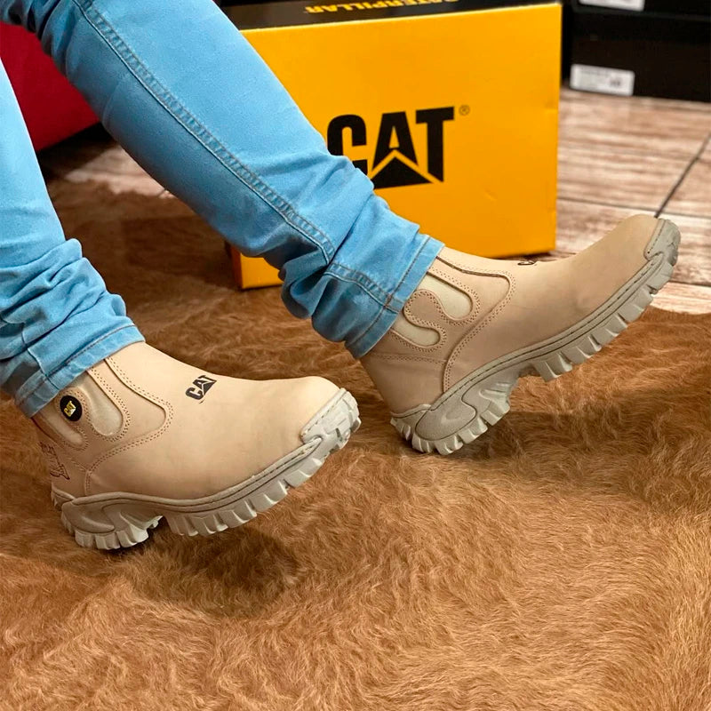 Kit Bota Masculina Adventure em Couro Legítimo e Palmilha Ortopédica +BRINDES: Chapéu, Cinto, Carteira e Copo